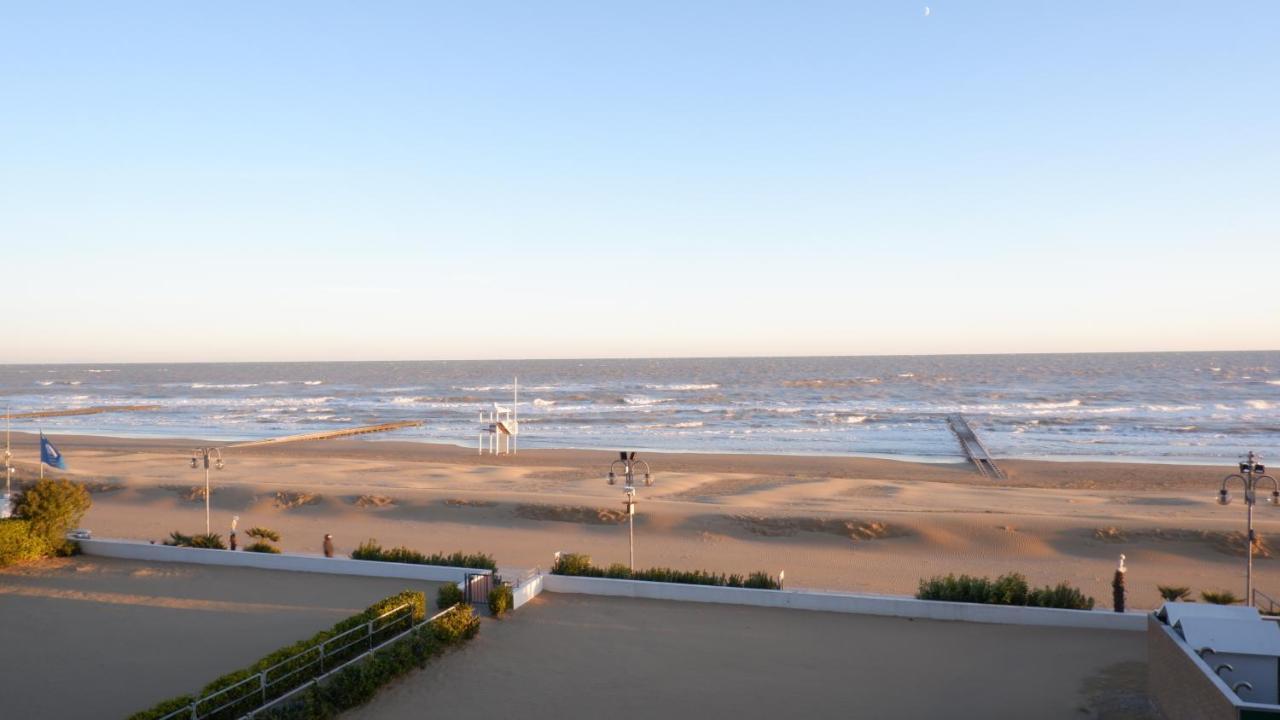 App4Rent Augustus Sea View - Family House - Wifi&Parking - 3 Rooms Лидо-ди-Езоло Экстерьер фото