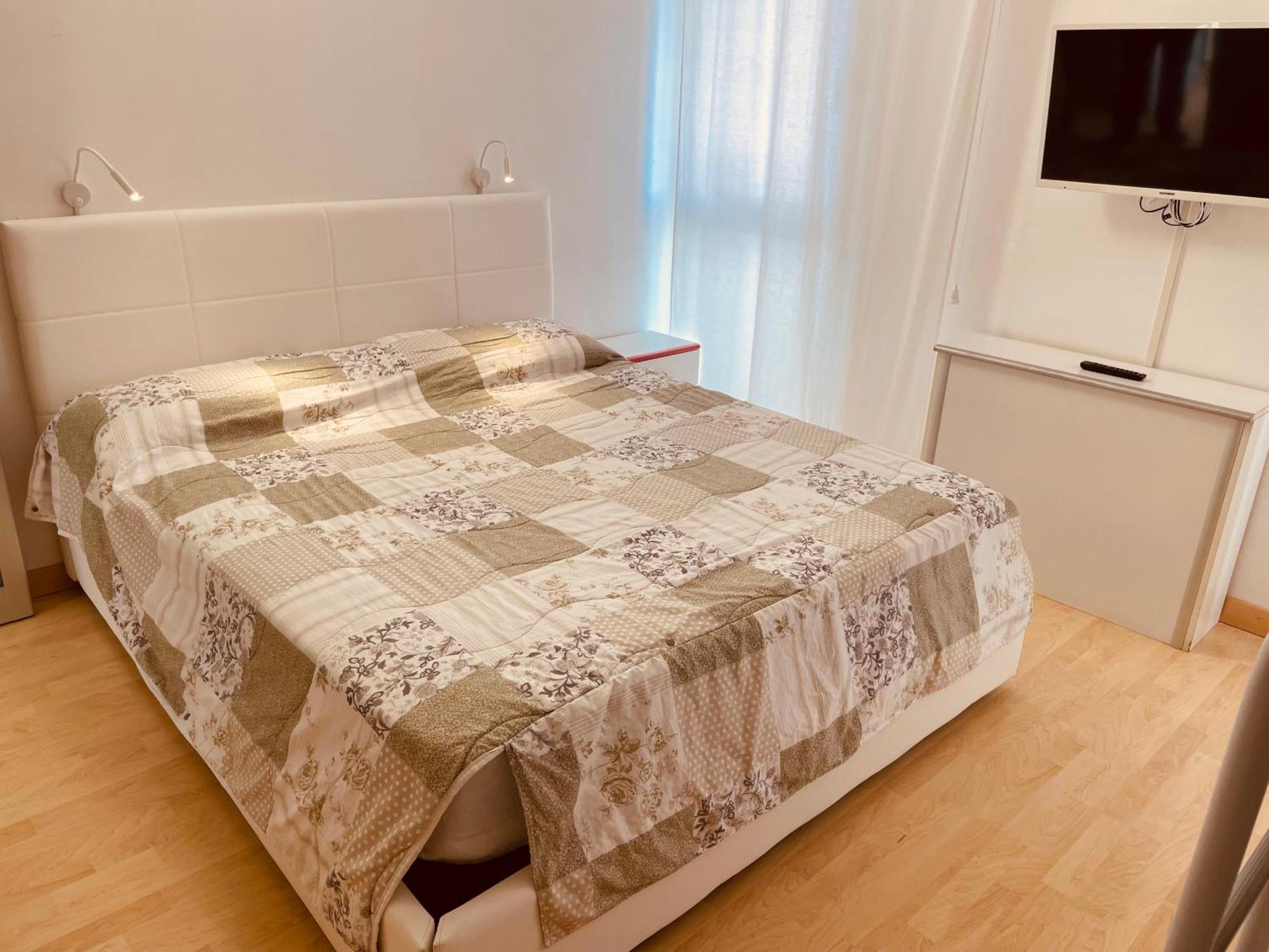 App4Rent Augustus Sea View - Family House - Wifi&Parking - 3 Rooms Лидо-ди-Езоло Экстерьер фото